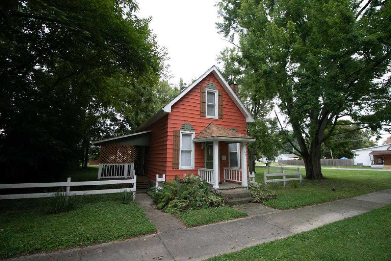 Downtown 2 Bedroom Cottage, Sleeps 6, Walking Distance To Honeywell, Downtown Restaurants, Shopping Wabash Kültér fotó